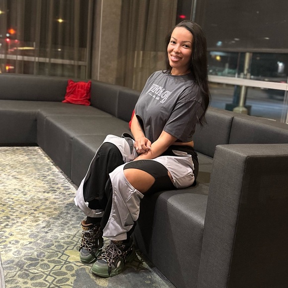 Meet your Posher, Tyla - Picture 4 of 4